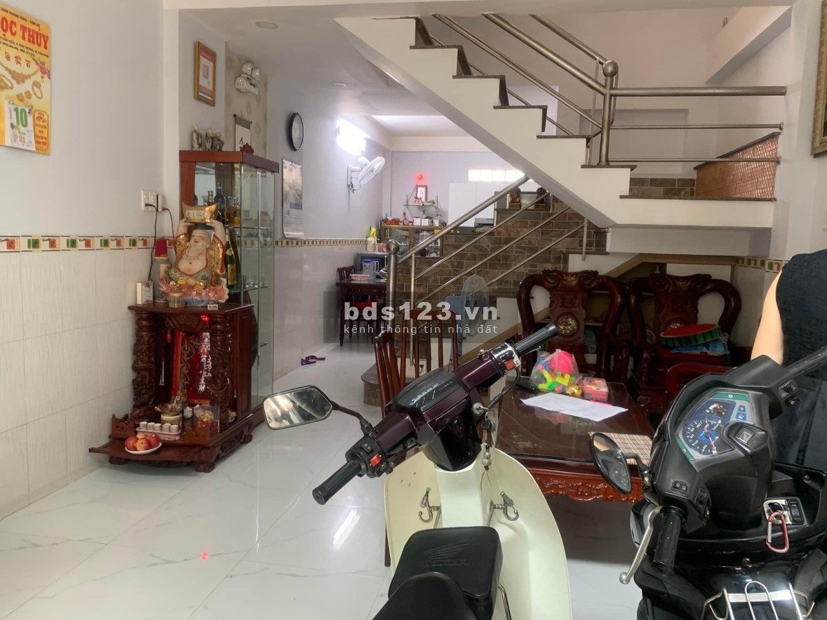 Nhà HXH P.Hòa Thạnh, Tân Phú, 3 lầu - 46M2 =>5 TỶ.