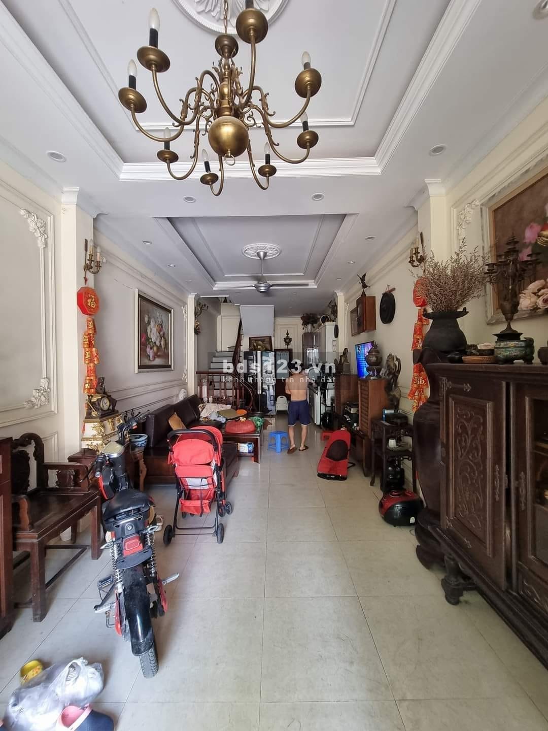 Bán nhà Mỹ Đình - Nam Từ Liêm. Thuộc khu phân lô, Ô tô vào nhà. 40m2x5T. Giá 8,5 tỷ
