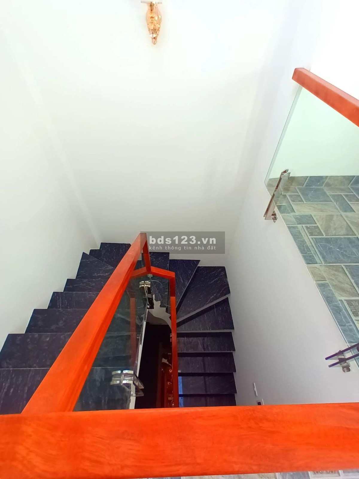 Bán nhà mới xây Thạch Bàn, vị trí phát triển, quy hoạch ổn định