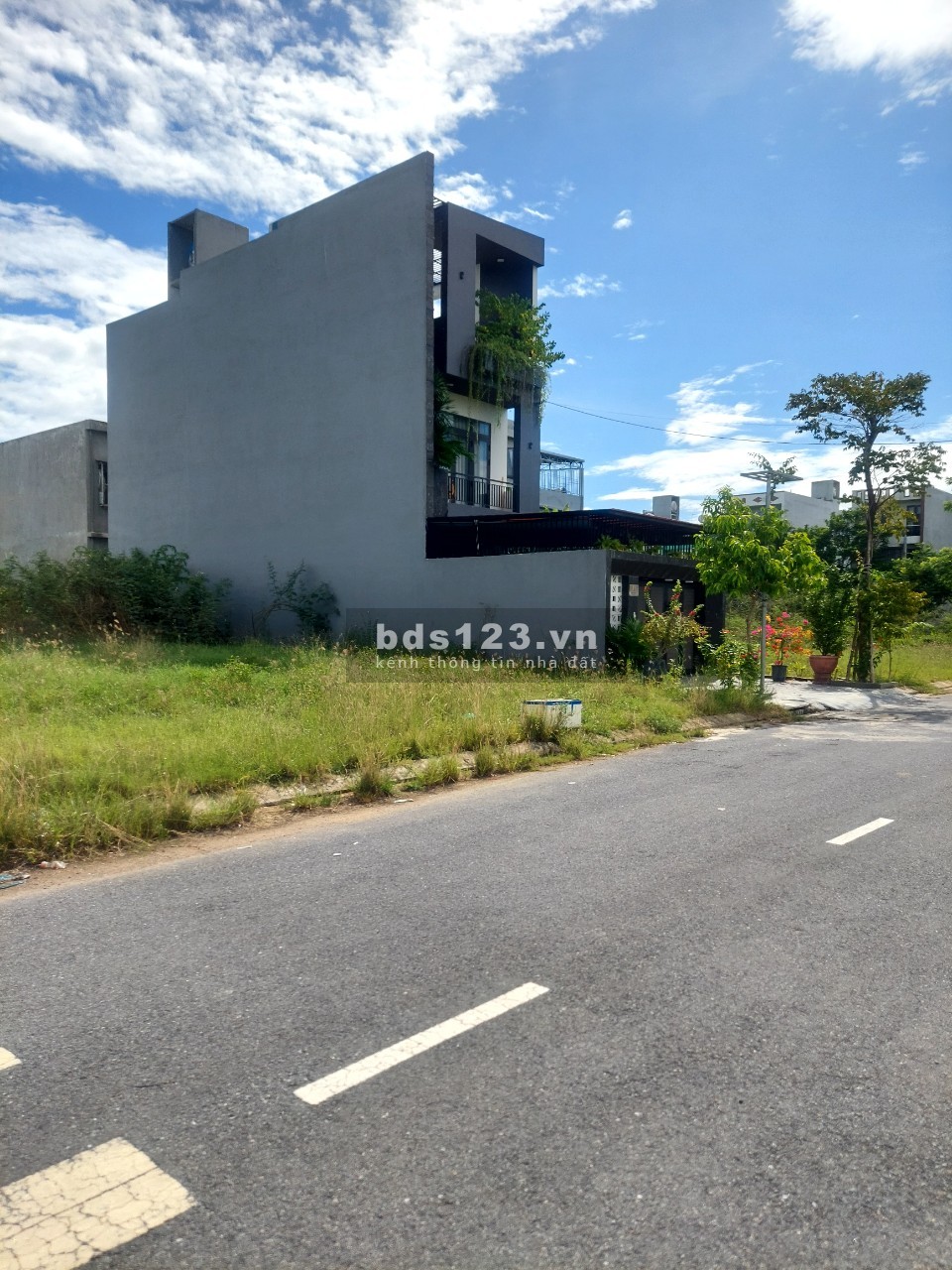 Chính chủ cần bán lô đất, kề góc, 100m2, đường Hòa Phú 10, Hòa Minh, Liên Chiểu, Đà Nẵng