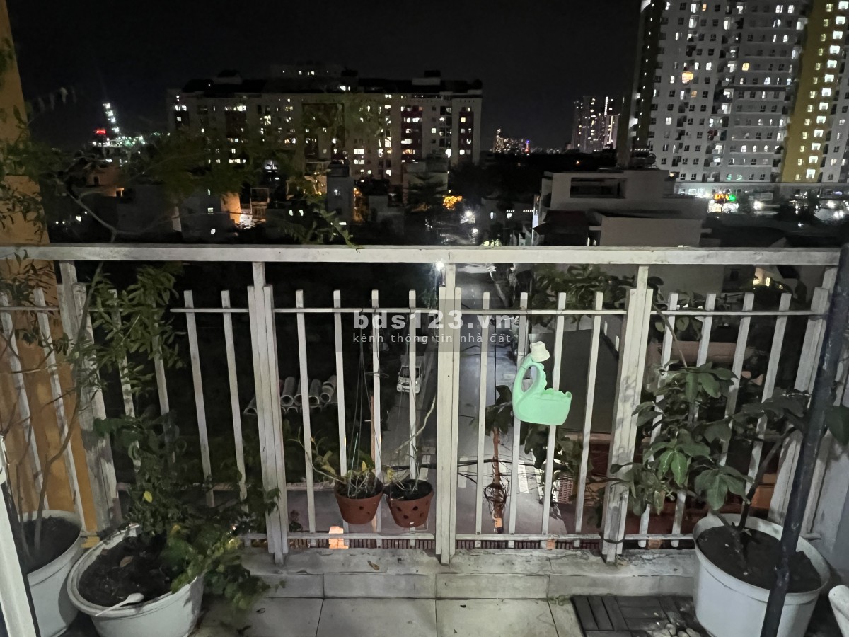 Bán căn hộ 99m2 chính chủ có sổ