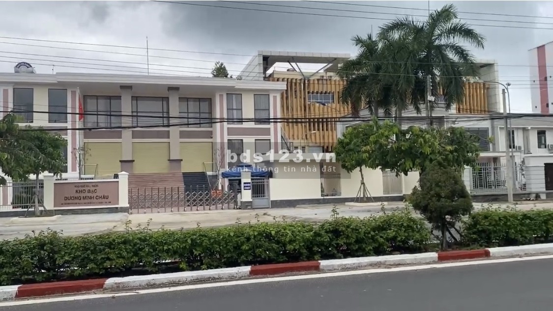 Cần bán nhanh lô đất diện tích 8 x 47m (có 50m2 thổ cư)