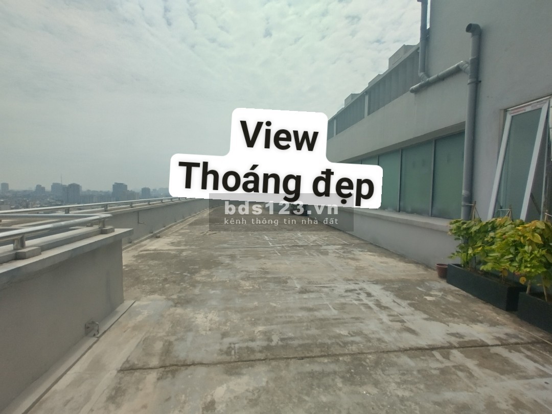 Mặt bằng sàn và ban công Rooftop. Tổng 650m2 cho thuê mọi mô hình Bar, nhà hàng. Thái Hà