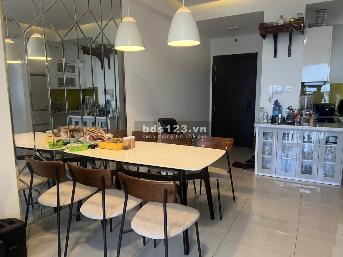 Cần bán gấp căn hộ 3PN full nội thất view Đông Nam The Sun Avenue, Quận 2