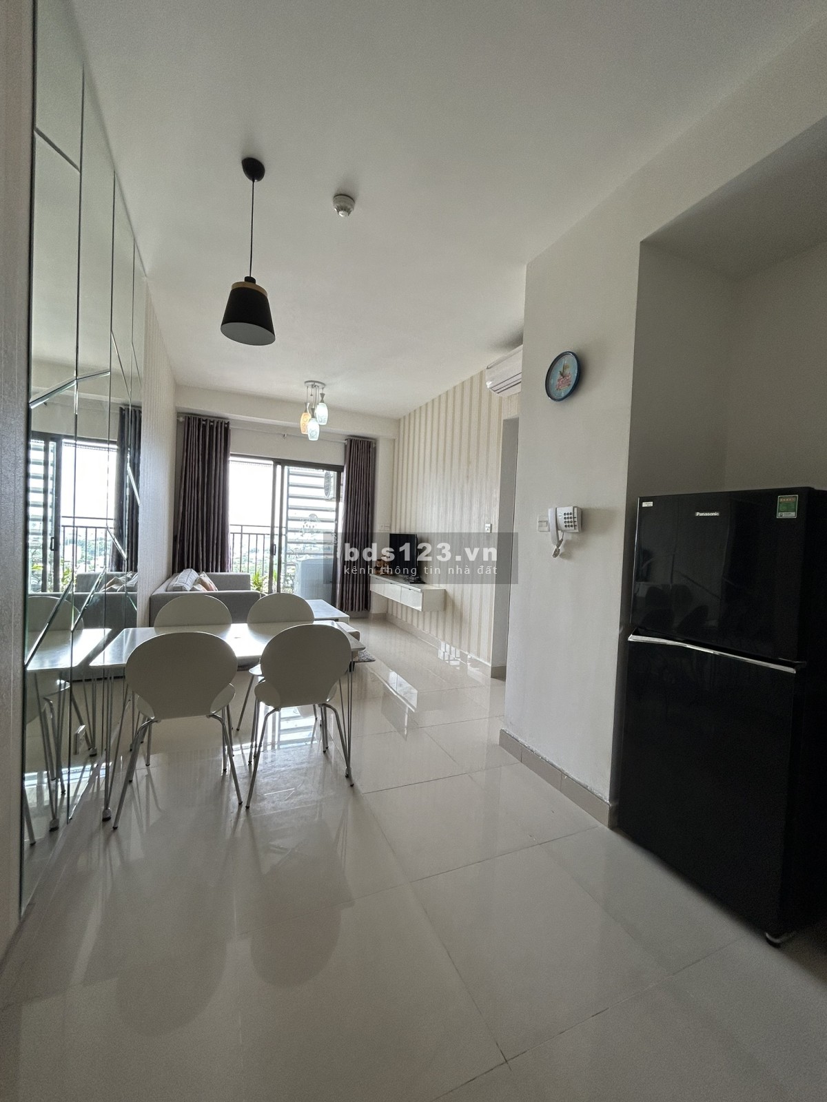 Cần bán gấp căn hộ 1PN+1 55m2 tại The Sun Avenue Quận 2
