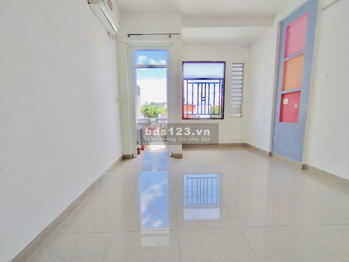 Cho thuê phòng trọ giá rẻ có máy lạy Bancol lớn - Ngay Trung Mỹ Tây - Quận 12