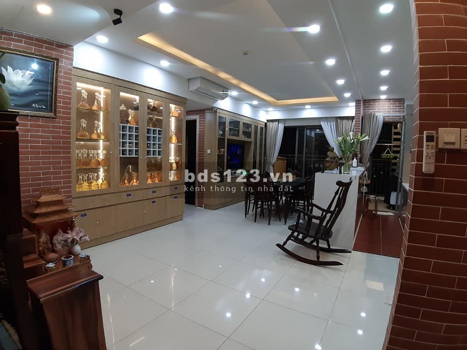 Cần bán gấp căn hộ 3PN DT 109m2 tại The Sun Avenue