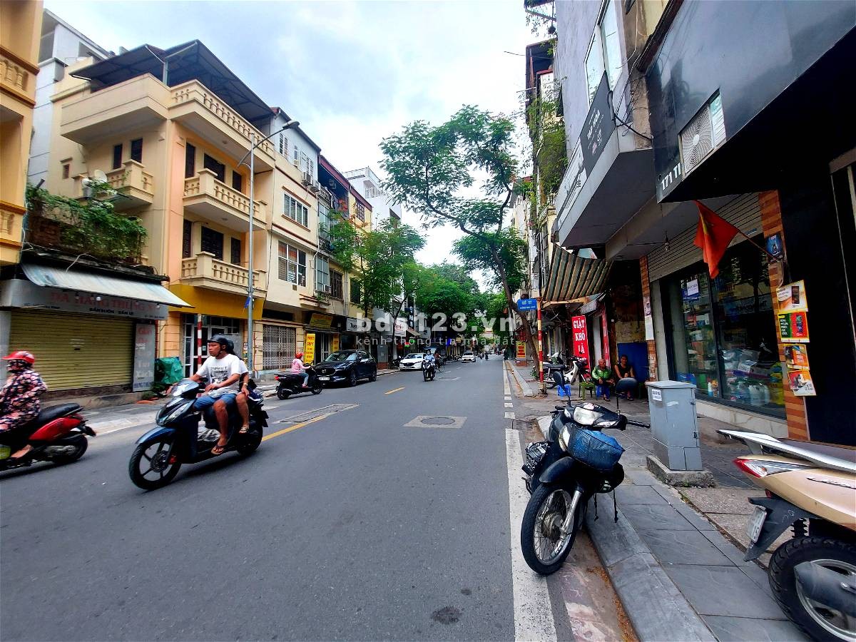 Chỉ với 6 tỷ sở hữu ngay 50m² đất tại phố Thụy Khuê, Tây Hồ. Ngõ nông, rộng gần Hồ Tây