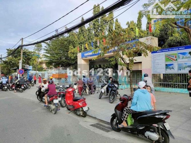 Bán 1144m² đất sào sẵn 75m² thổ cư, sổ sẵn sát Quốc lộ 13, ngay chợ đông đúc, giá rẻ chỉ 879 triệu