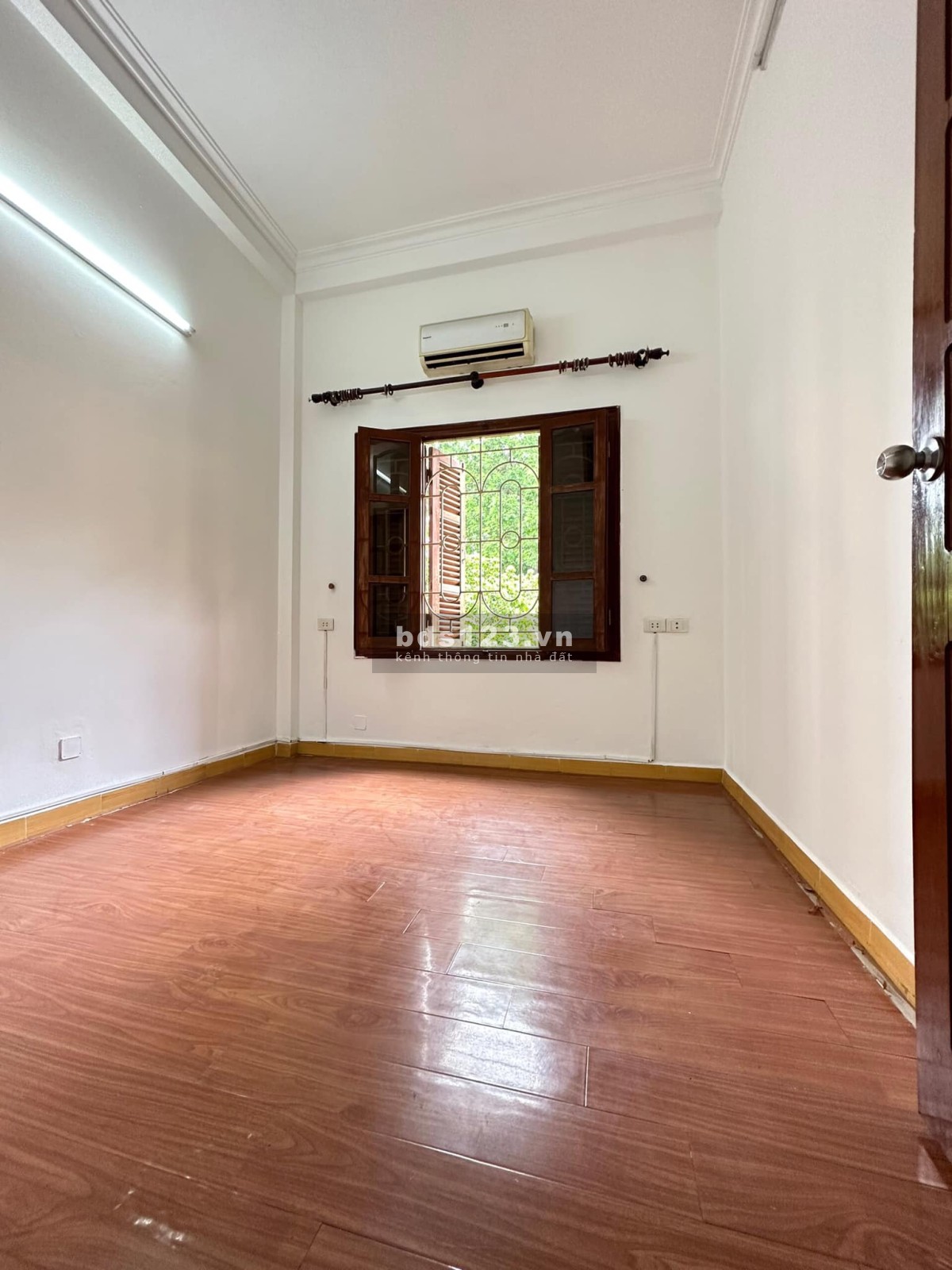 Bán nhà ngõ Tố Hữu - Lê Văn Lương, ô tô tránh, mặt tiền 5m, 4 tầng, kinh doanh đỉnh, chỉ 7,x tỷ