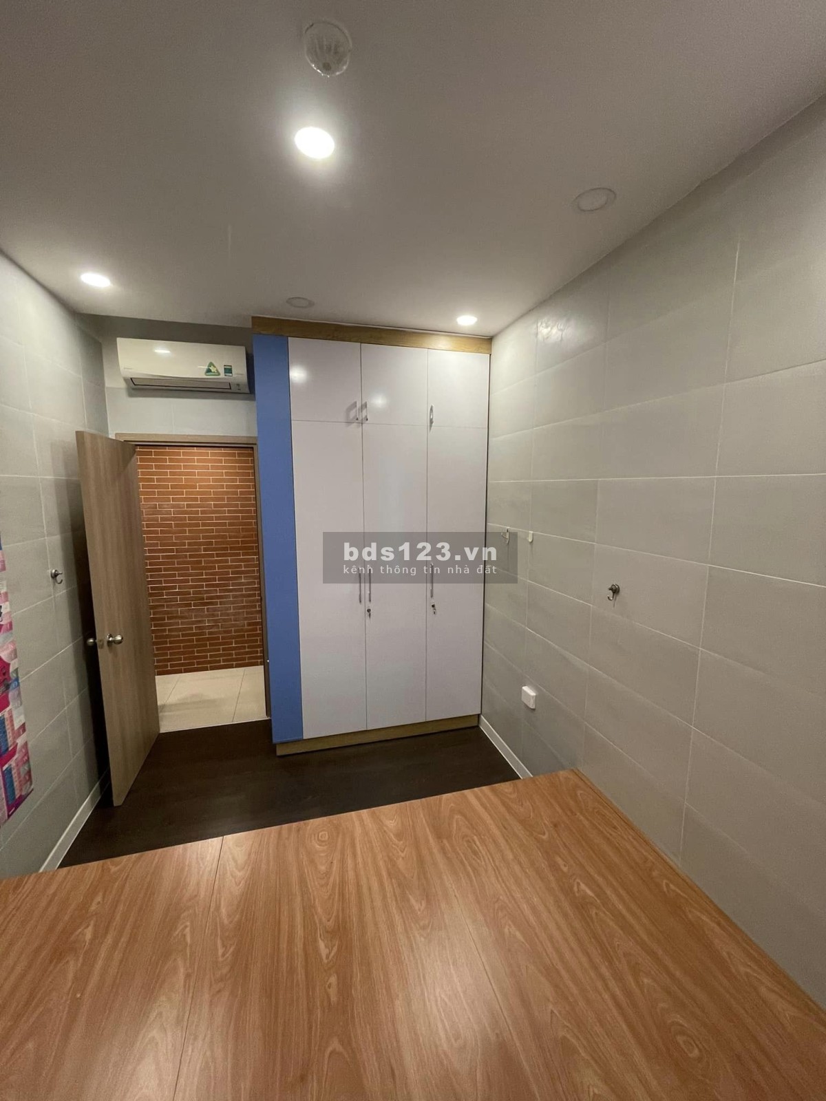 Cần bán gấp căn hộ 3PN DT 109m2 tại The Sun Avenue
