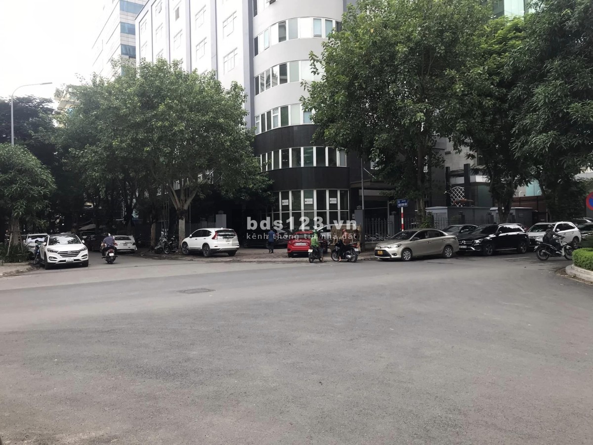 Chủ cần bán gấp tòa văn phòng Dịch Vọng Hậu 1400m2