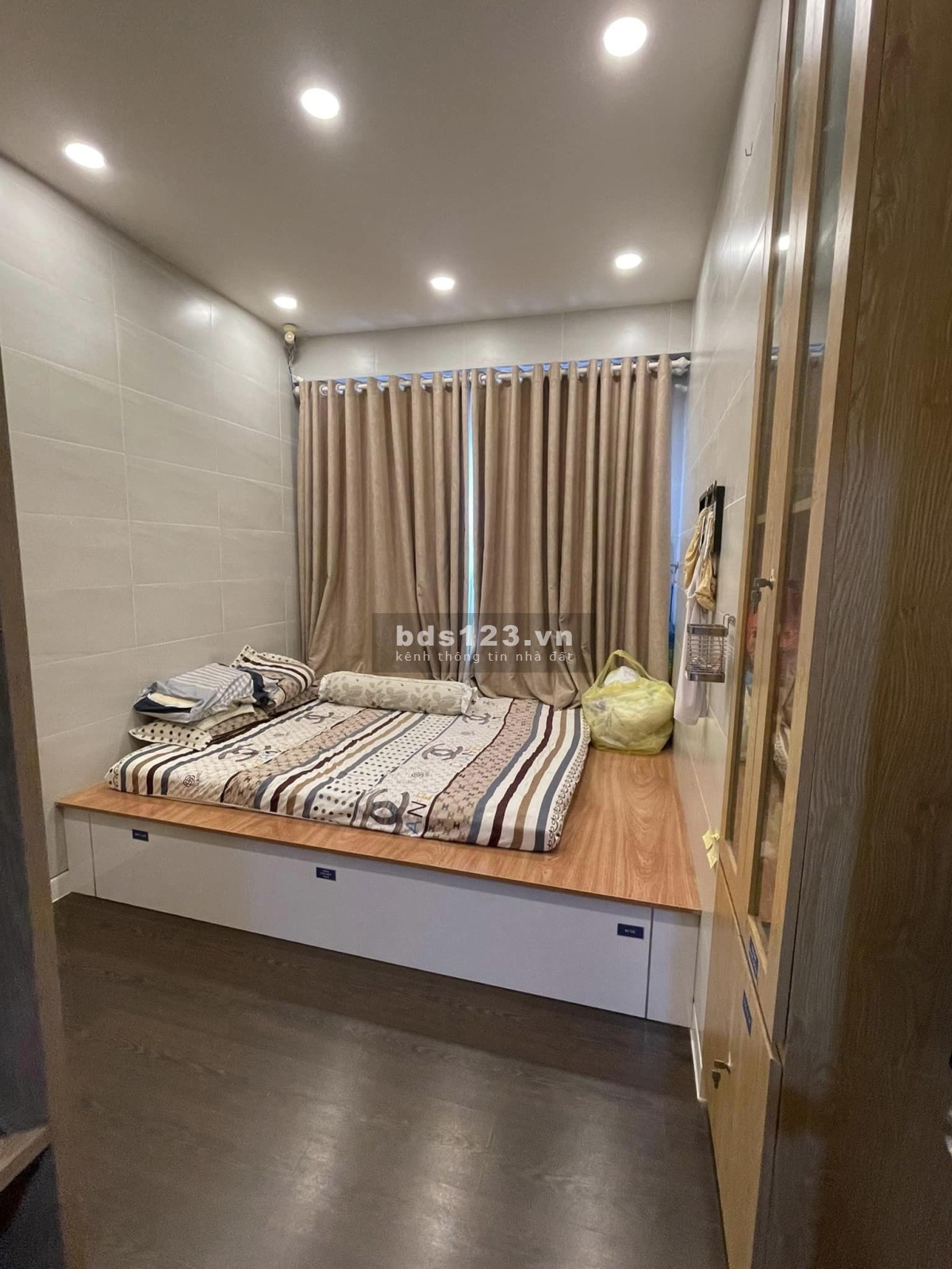 Cần bán gấp căn hộ 3PN DT 109m2 tại The Sun Avenue