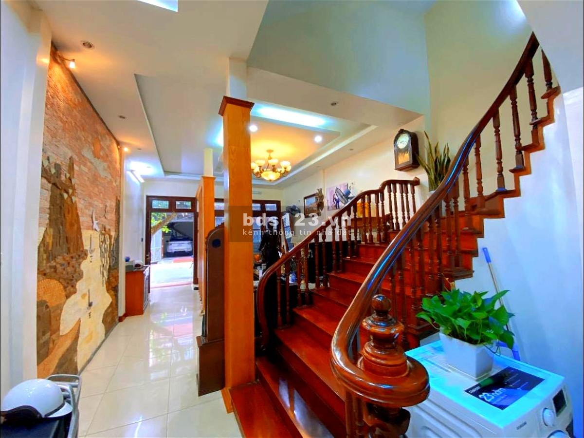 Bán nhà mặt ngõ 105 Xuân La Tây Hồ. Khu phân lô Quân Đội - 80m2 - 4 Tầng - Giá 20 tỷ