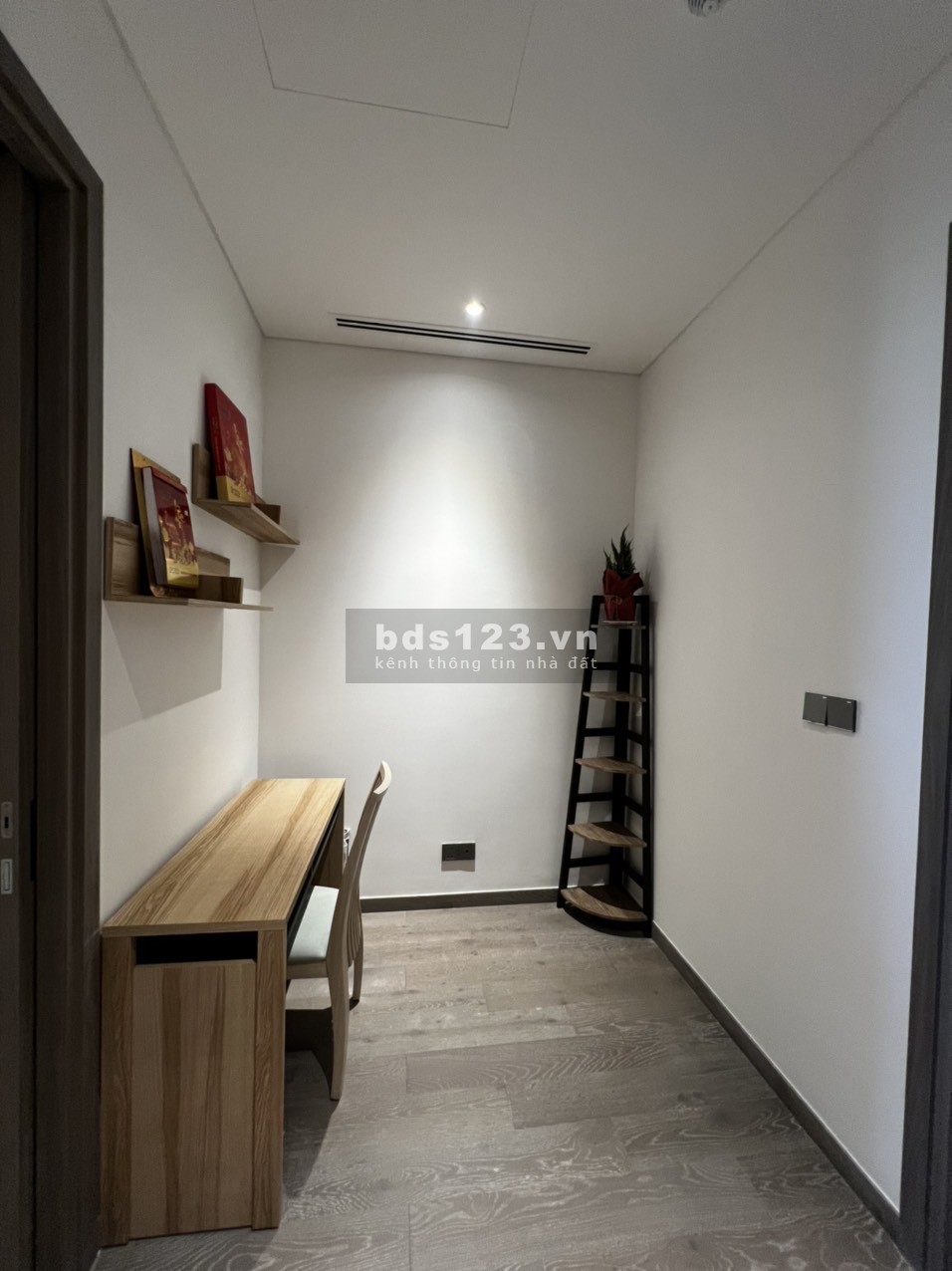 [English below] Cho thuê căn hộ cao cấp 1PN Full NT (48m2) tại The Marq giá chỉ 31,000,000tr/tháng.