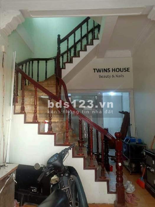 Mặt phố kinh doanh, gần trường ĐH, Văn Quán, Hà Đông, DT 40m2*4t, MT 3.6m.