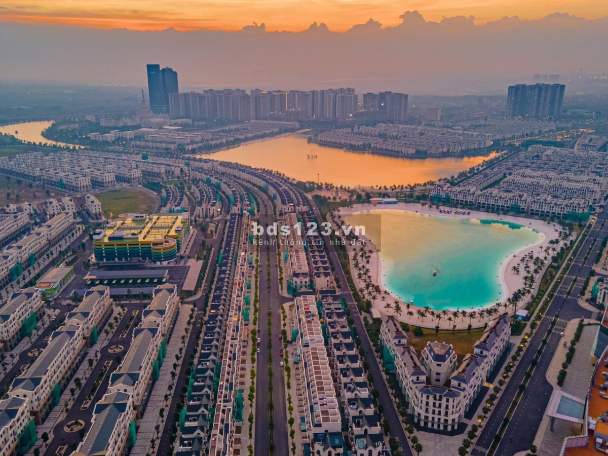 Nhà đẹp ở ngay căn 2N2VS 68m2 ( Full nội thất cao cấp) tại Vhop LH 0974878790