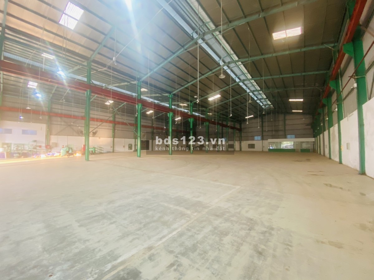 Cho thuê 3700m2 xưởng sản xuất mặt đường Nguyễn Tất Thành, Vĩnh Yên