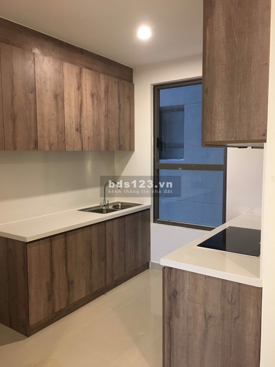 Thuê căn 3 phòng ngủ The Sun Avenue nội thất cơ bản giá 16 triệu 86m2 nhà đẹp