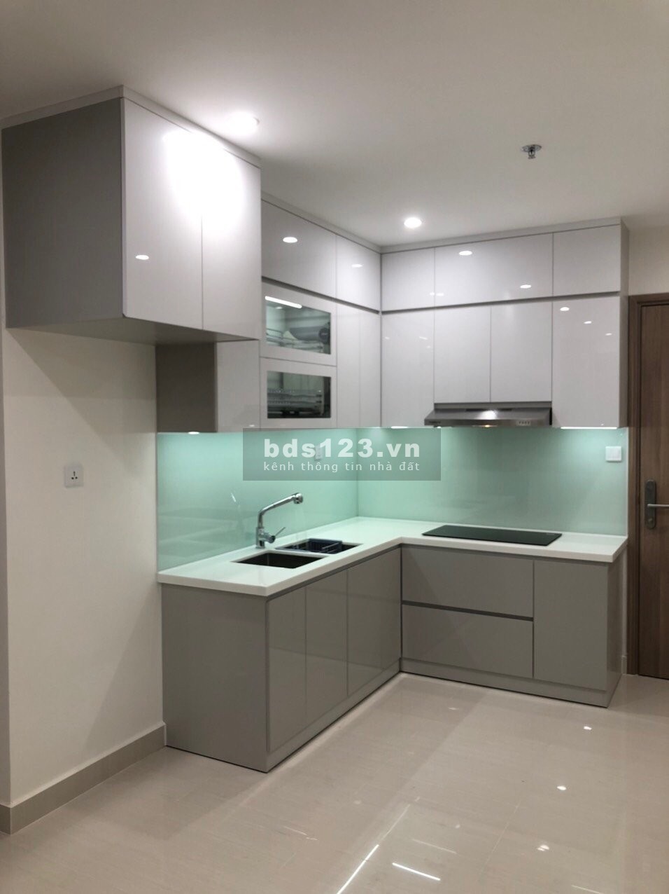 Bán căn hộ Vinhomes Grand Park loại 2PN giá chỉ 2,1 tỷ vay ngân hàng 70%