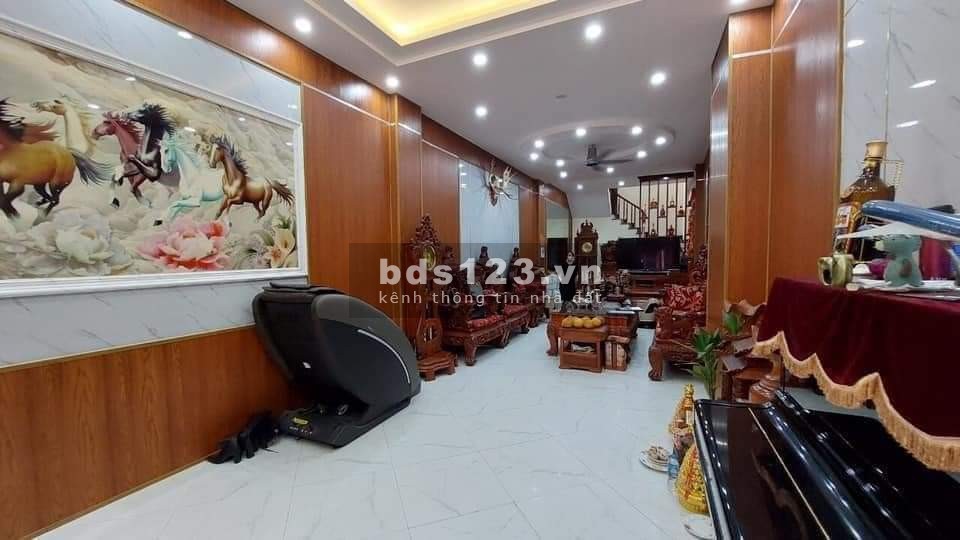 Cần bán nhà gấp Ngọc Hồi 2 mặt thoáng lh: 0989.355.046