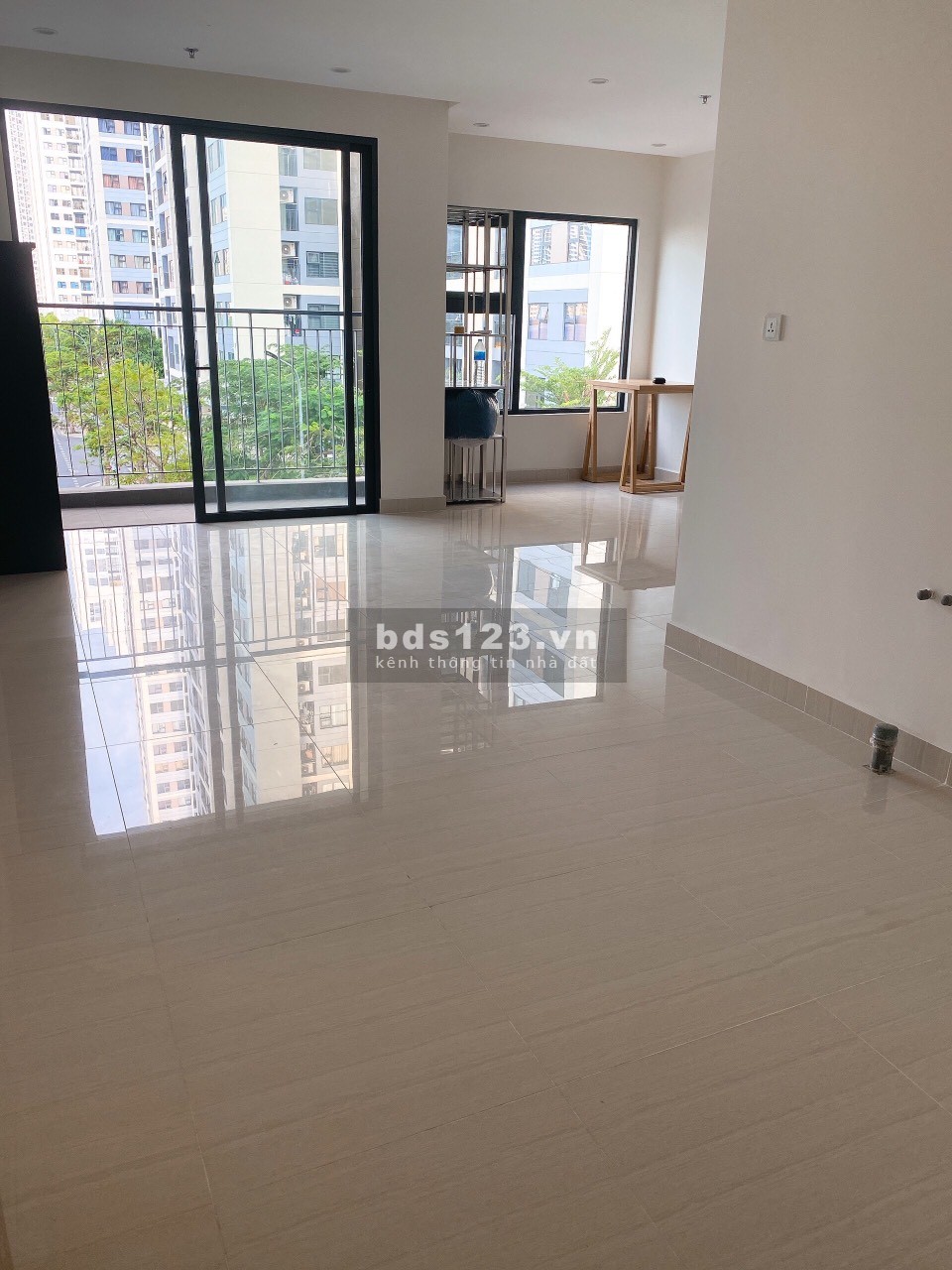 Bán căn 2PN+ 69m2 đã có sổ hồng chỉ 2,420 tỷ bao hết