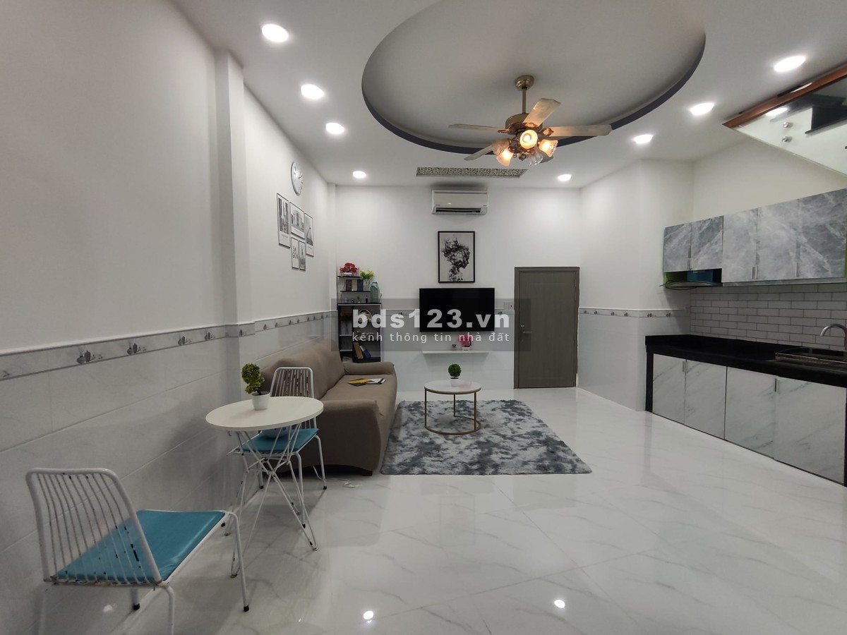 Trung Tâm Q10, Giáp Chợ Hòa Hưng,Ngang Lớn 5m6, Nhà Đẹp Ở Ngay,Giá Chỉ 4T1 TL Chính Chủ
