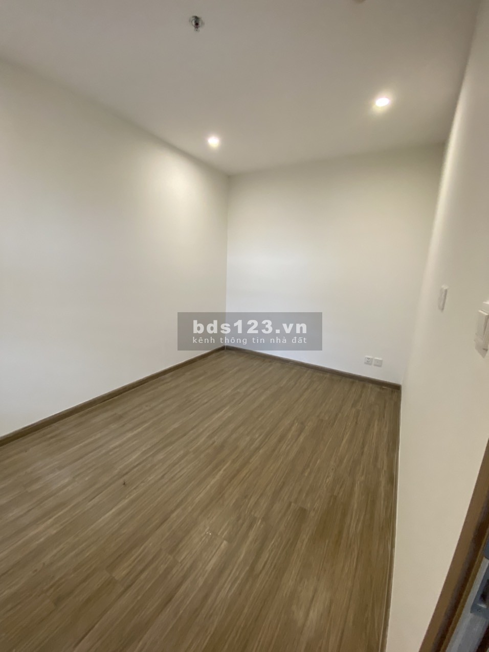 Cho thuê căn 2PN 2WC bếp rèm 67m² chỉ 7,5 triệu tại Vinhomes Quận 9
