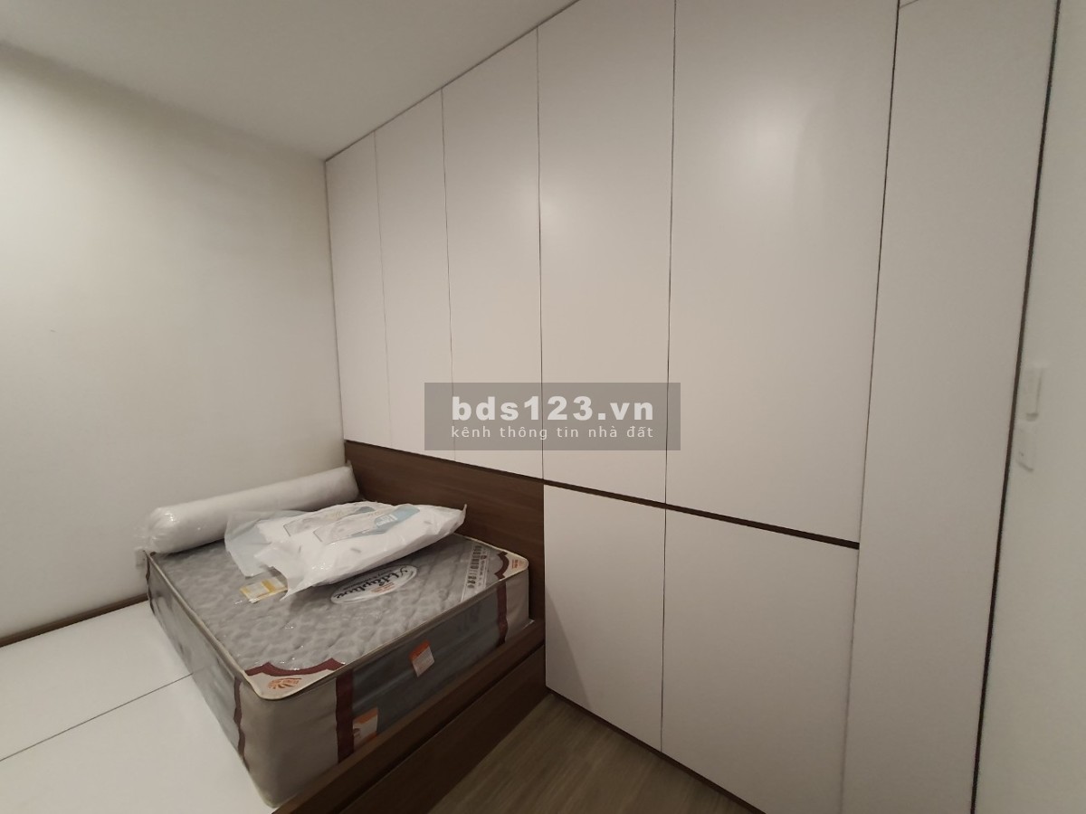 Tôi cần bán căn hộ 1 ngủ +, imperia sắp nhận nhà, toà i3, giá 1.795. vin smart.ko tiếp sale