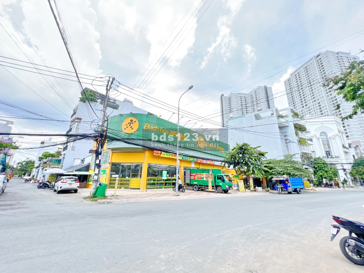 Bán căn góc Bách Hoá Xanh 2 mặt tiền đường nhựa 24m KDC Kiều Đàm 793 Quận 7