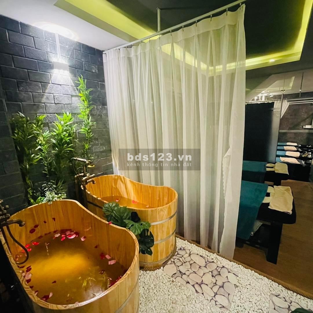 Hot !!! Mặt tiền KD siêu đẹp số 225 Bàu Cát, Phường 14, Tân Bình - Diện tích 140m2