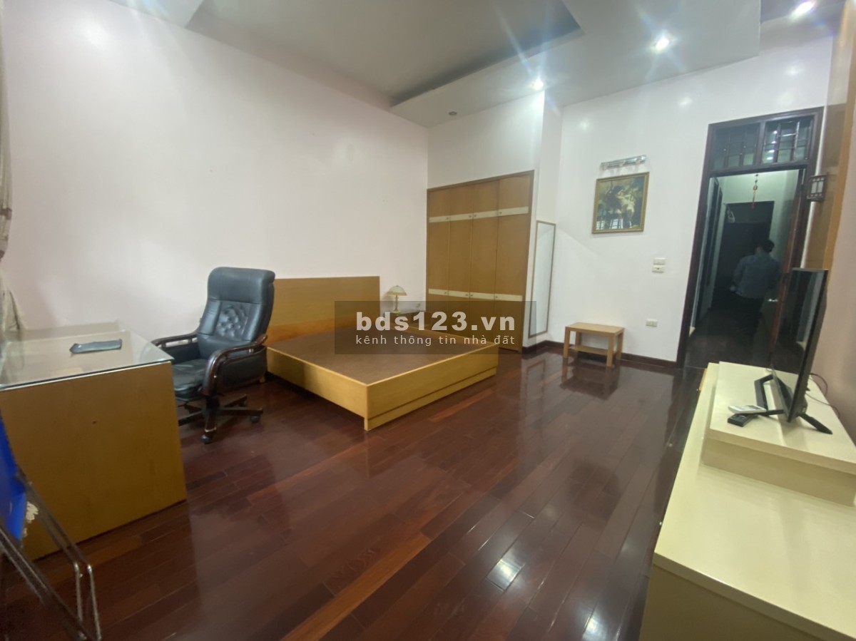 Cho thuê nhà gần bệnh viện đa khoa tỉnh, phường Liên Bảo. Diện tích 100m2
