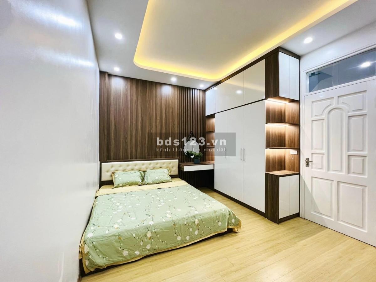 CẦN BÁN GẤP NHÀ THỤY KHÊ 51m2, Giá 5.5 Tỷ- GẦN HỒ TÂY LỘNG GIÓ, NGÕ RỘNG THÔNG THOÁNG
