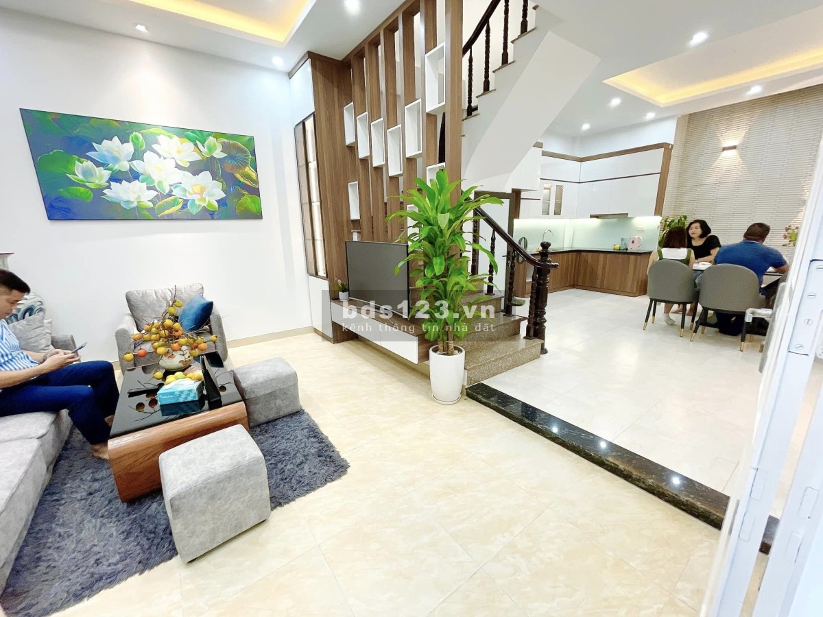 CẦN BÁN GẤP NHÀ THỤY KHÊ 51m2, Giá 5.5 Tỷ- GẦN HỒ TÂY LỘNG GIÓ, NGÕ RỘNG THÔNG THOÁNG