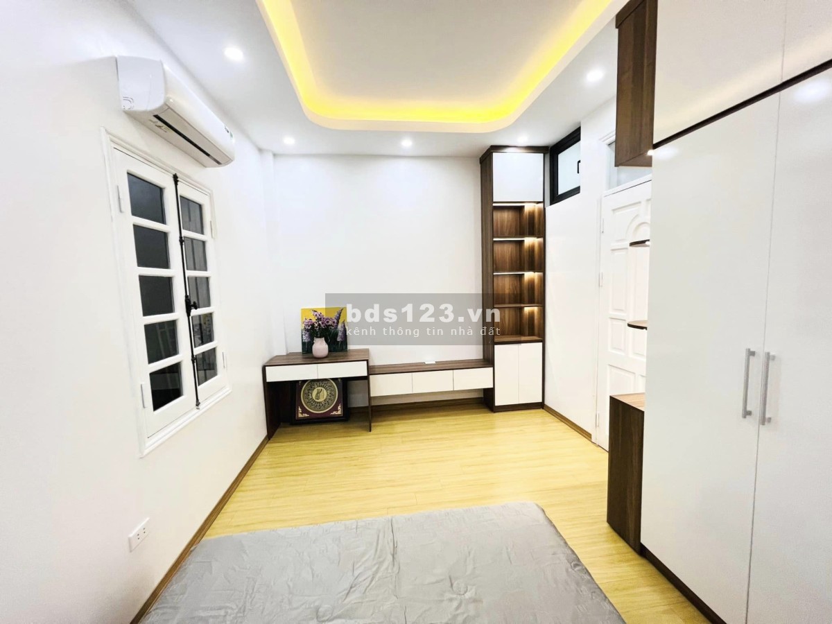 CẦN BÁN GẤP NHÀ THỤY KHÊ 51m2, Giá 5.5 Tỷ- GẦN HỒ TÂY LỘNG GIÓ, NGÕ RỘNG THÔNG THOÁNG