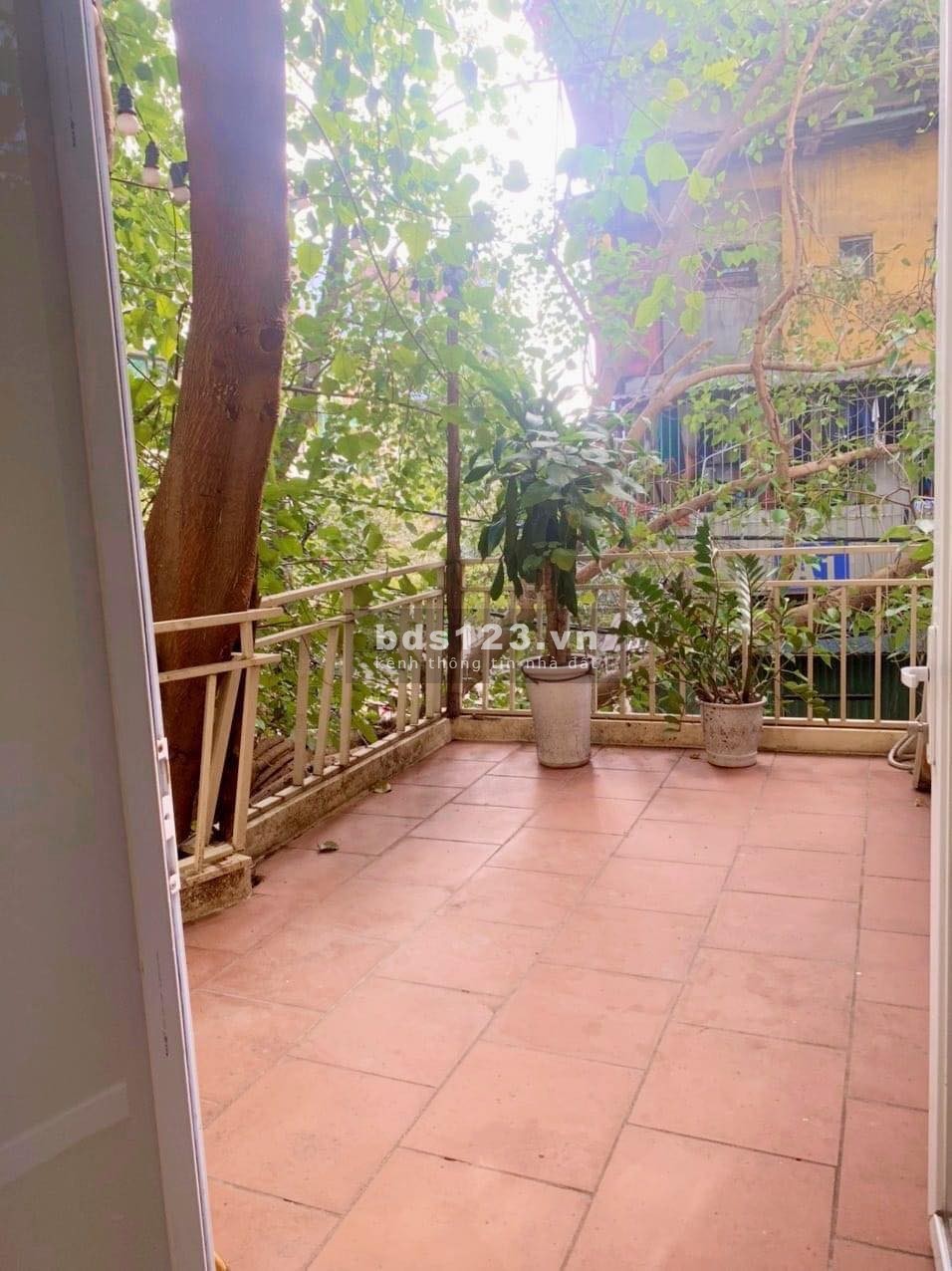 Cần bán 1 căn mặt đường Vũ Thạnh- đống đa.68m2 mặt tiền 6,6m NỞ HẬU chỉ 15,6 tỷ