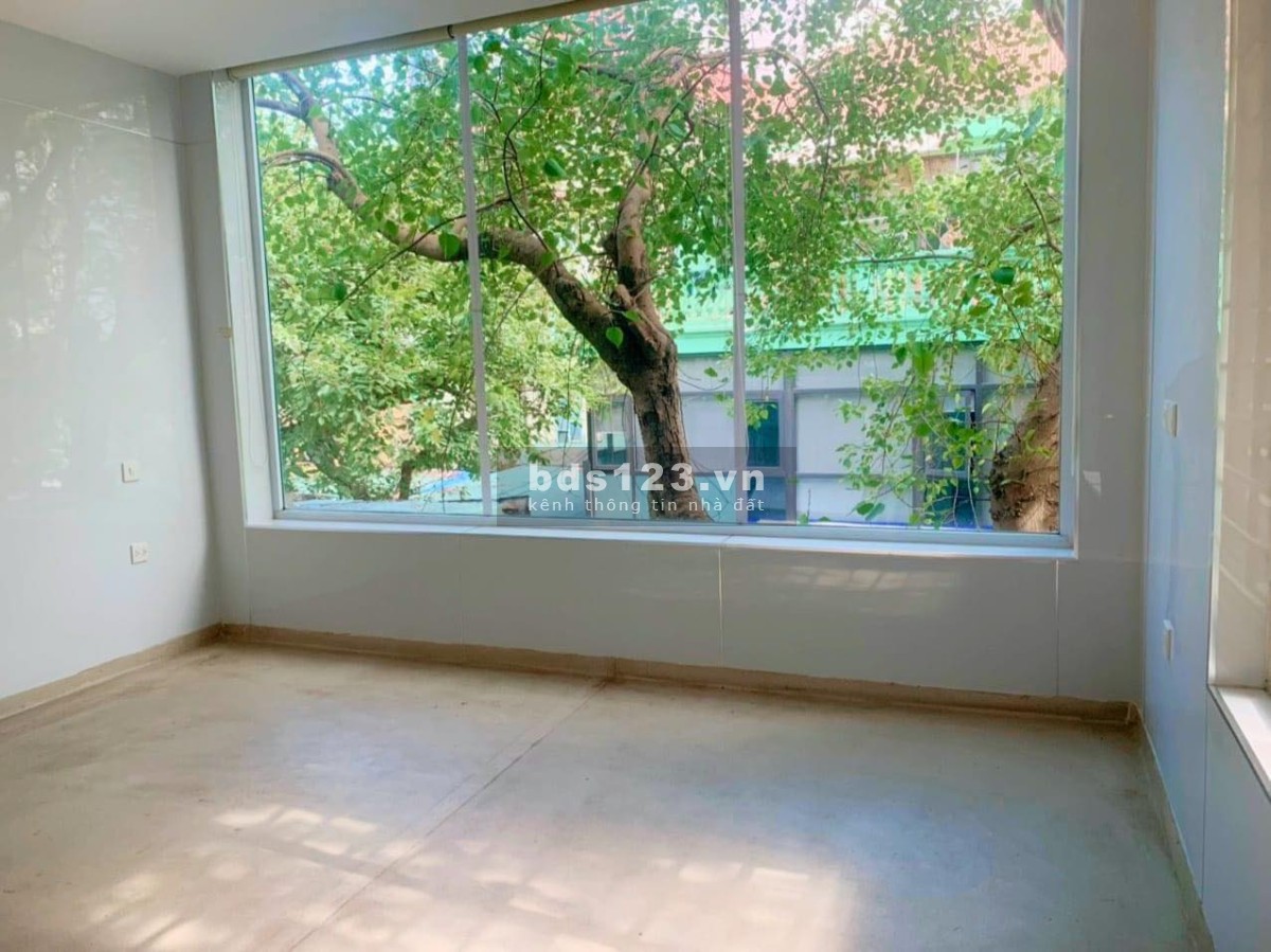 Cần bán 1 căn mặt đường Vũ Thạnh- đống đa.68m2 mặt tiền 6,6m NỞ HẬU chỉ 15,6 tỷ
