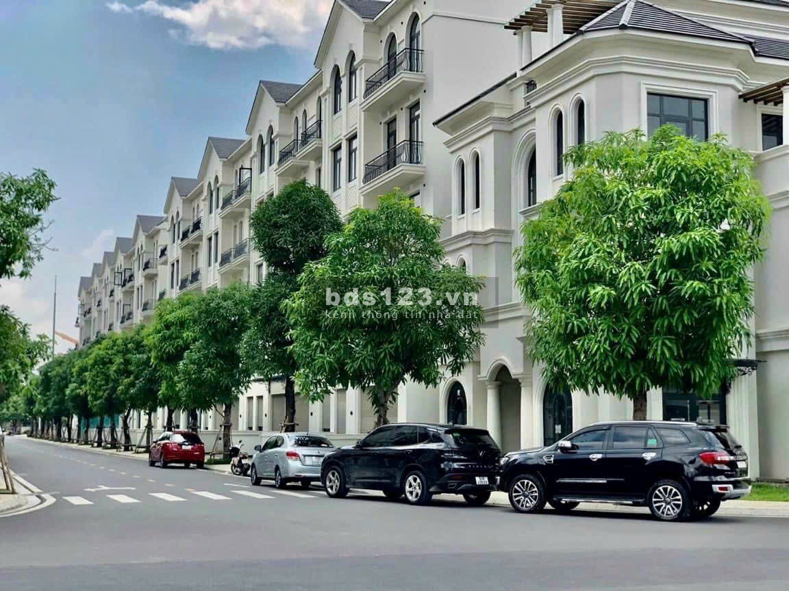 Bán nhà phố vinhomes grand park - chủ bán gấp - dtđ: 144 m2 (8x18)-dtxd: 498m2