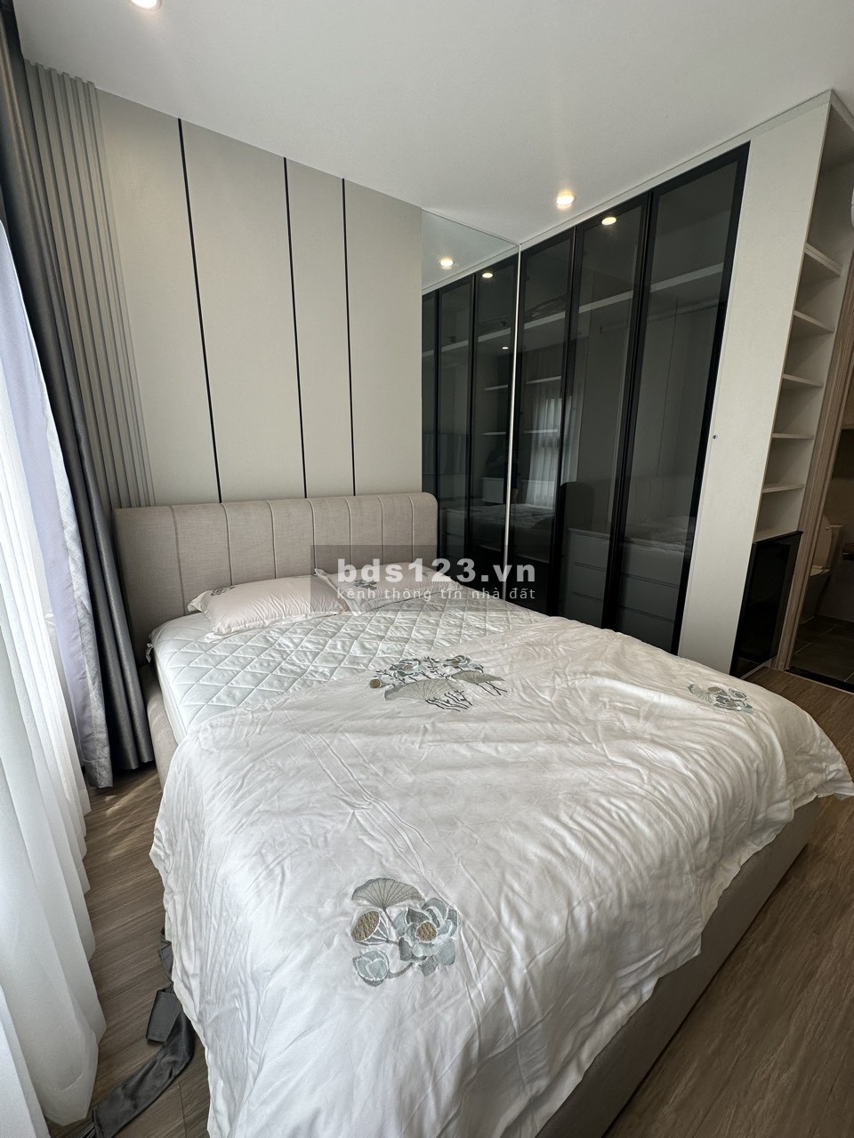 Cho thuê căn hộ 2PN full Luxury chỉ 12 triệu tại Vinhomes Quận 9