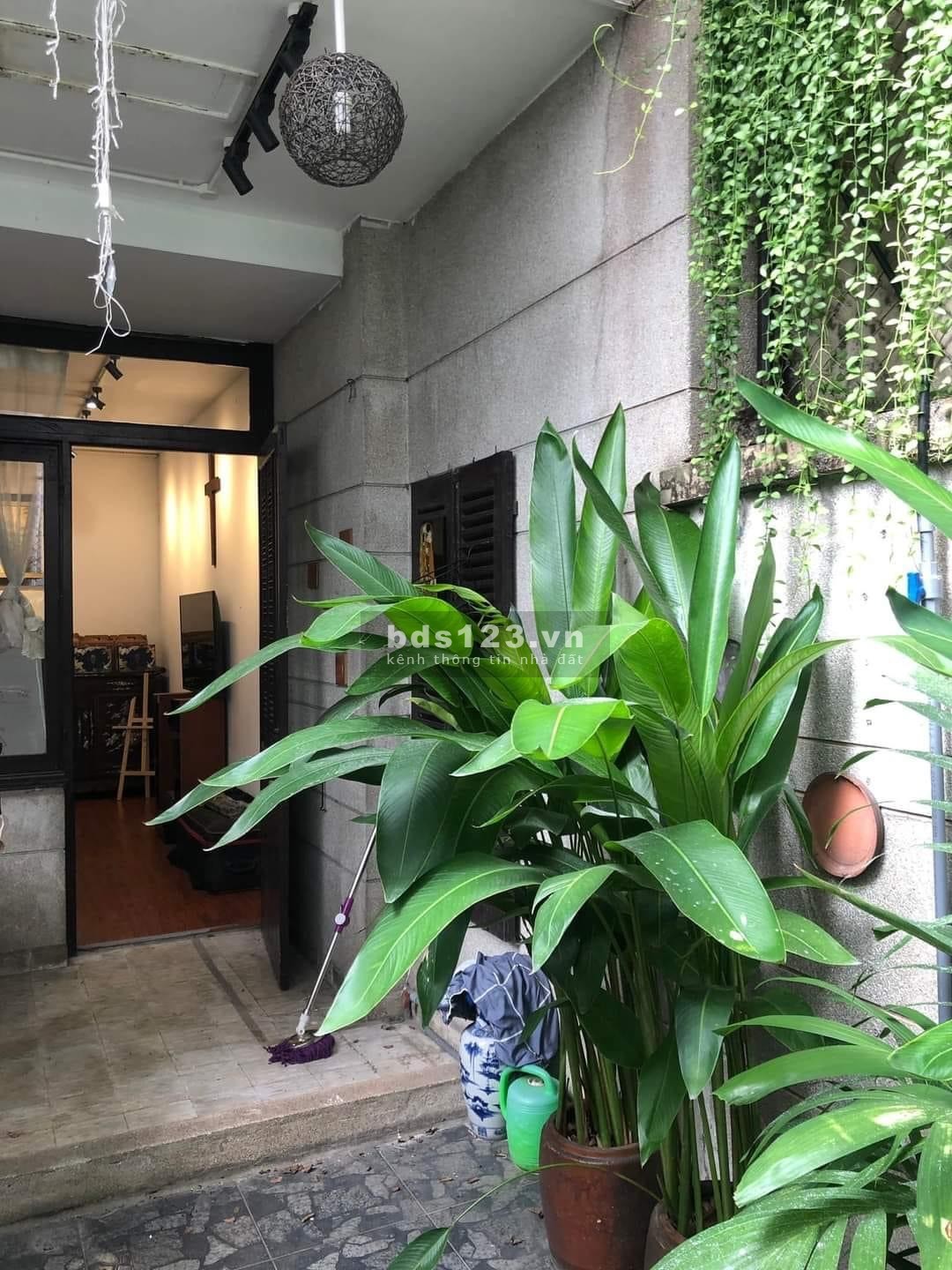 18tỷ có ngay 150m2 mặt tiền Hai Bà Trưng, Q1, ngang 9.1m, bank định giá 15tỷ.