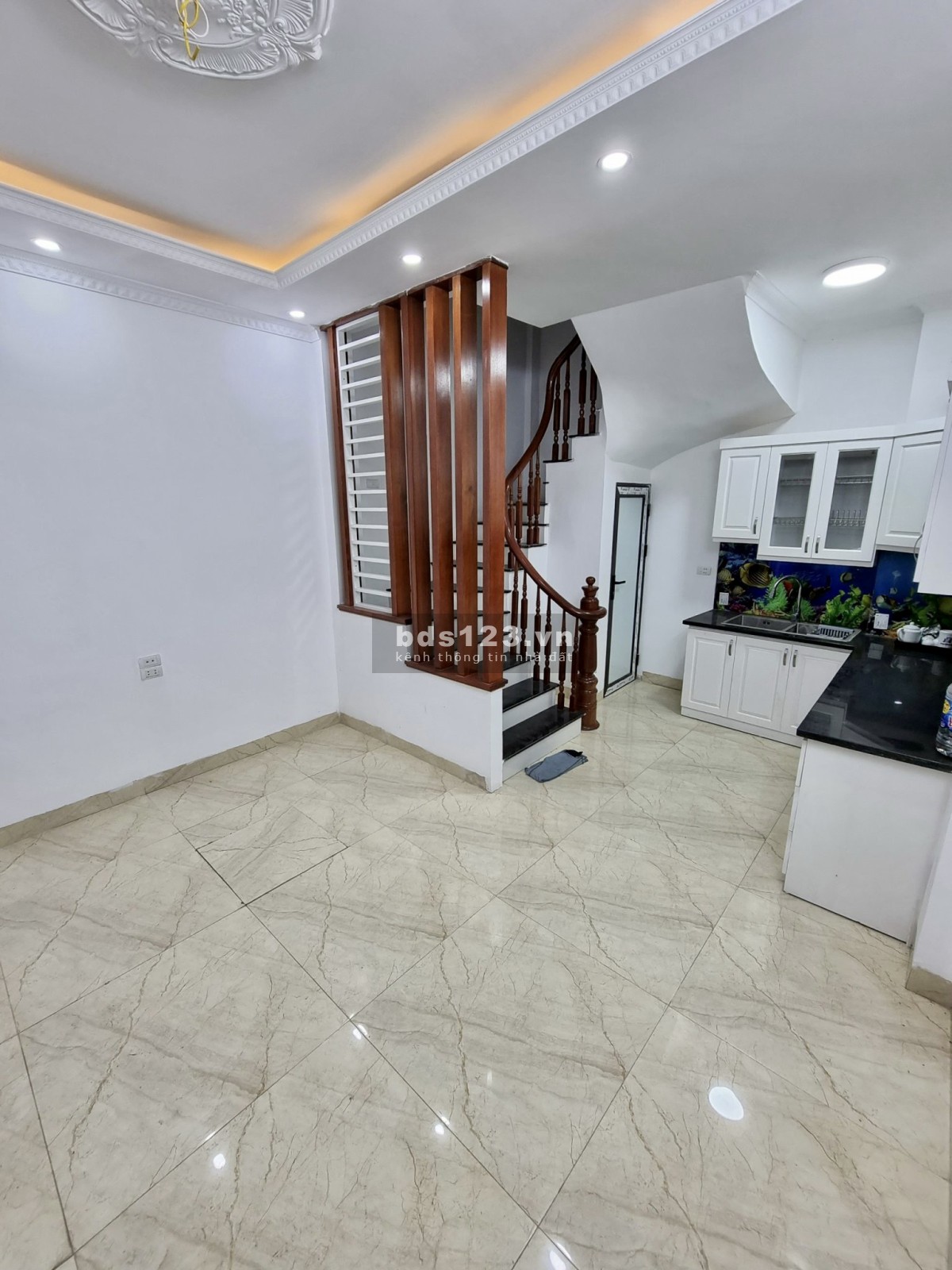 CHỊ GÁI NHỜ BÁN NHÀ XUÂN ĐỈNH 32m2 , Giá 3.6 TỶ - GẦN NGOẠI GIAO ĐOÀN, Ô TÔ 16 CHỖ ĐỖ CỔNG