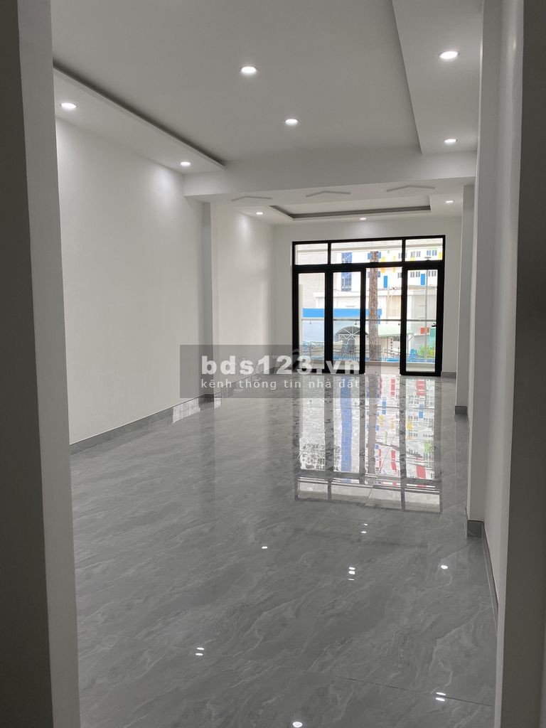 Hot cho thuê nhà mặt tiền 3 tháng 2, Quận 10 - Diện tích 60m2 - Giá 55 triệu
