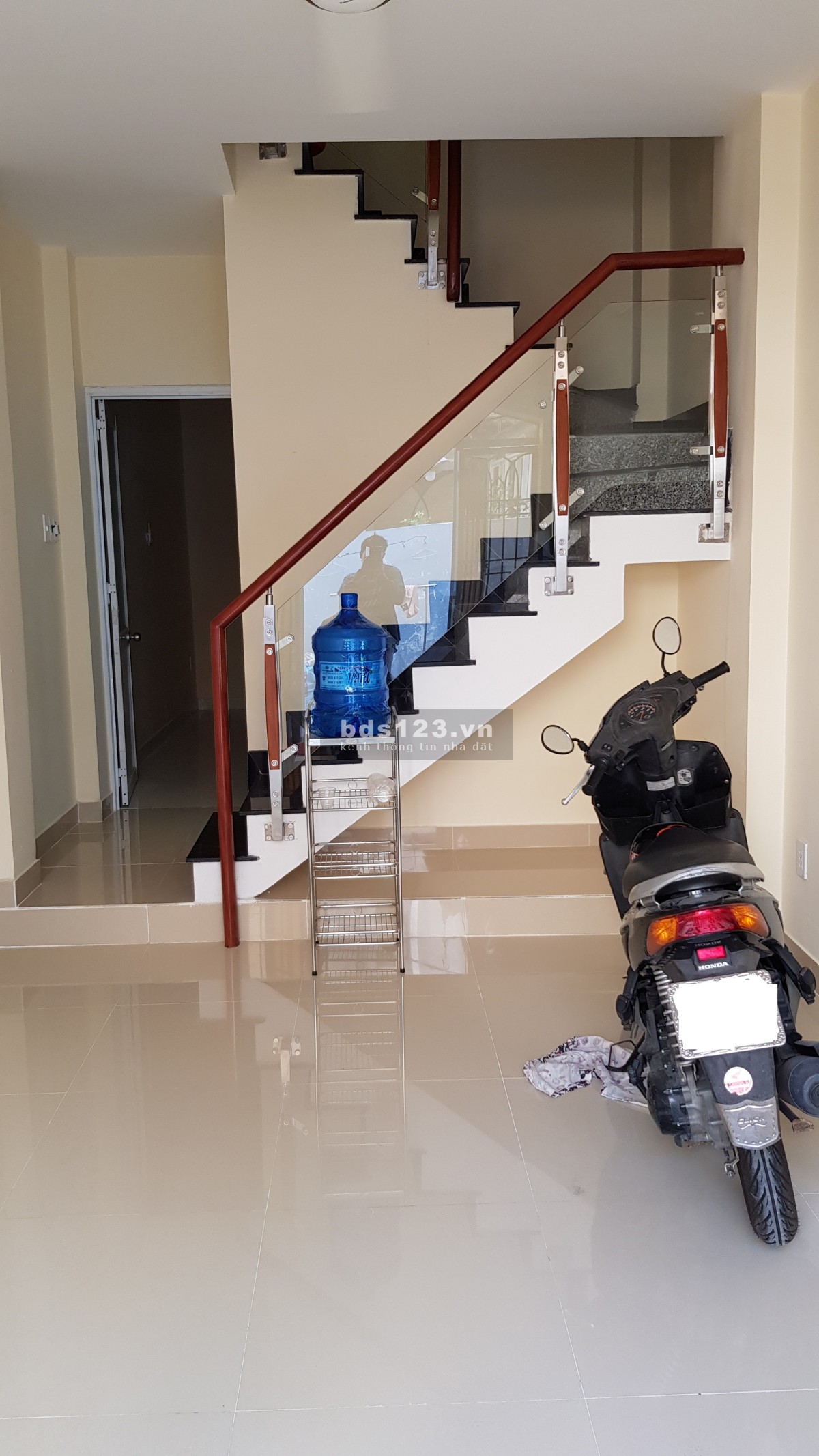 Chính chủ cho thuê nhà nguyên căn, 2 tầng, 2PN, 3WC giá rẽ P6 Bình Thạnh