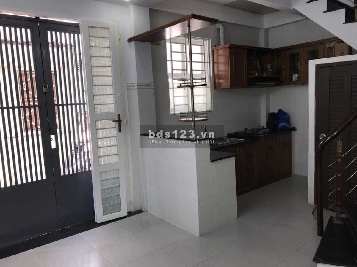 Siêu phẩm nhà riêng 4 tầng, hẻm thông, khách cắt lỗ 300 triệu tại đường Bà Hạt, Quận 10, DT 24m²