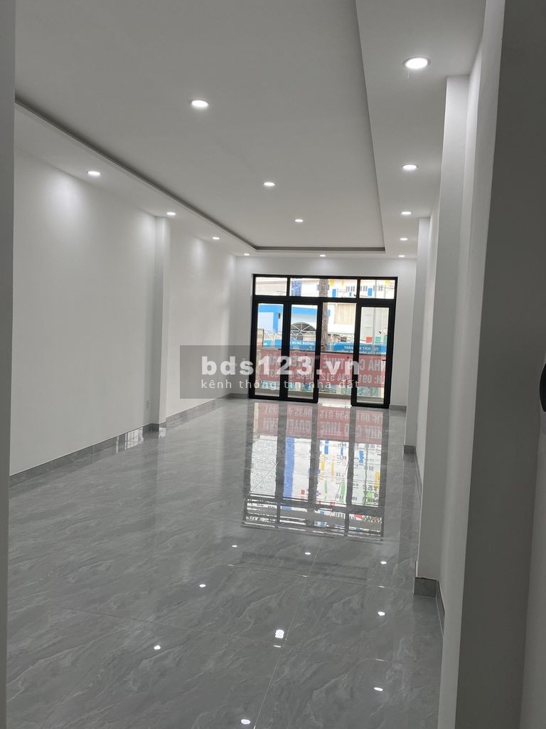 Hot cho thuê nhà mặt tiền 3 tháng 2, Quận 10 - Diện tích 60m2 - Giá 55 triệu