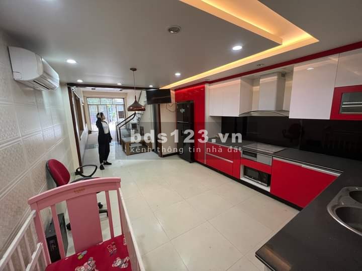 Cho thuê nguyên căn 4 tầng 60m2 đường Vũ Trọng Khánh ( 420 Lạch Tray) gần Văn Cao