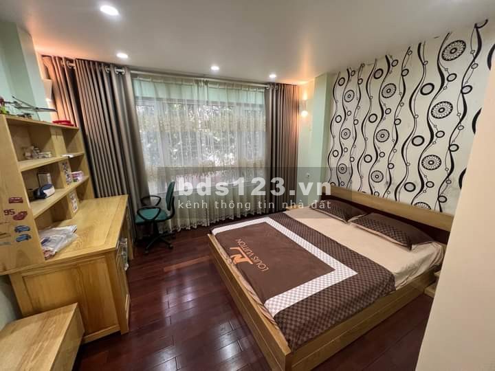 Cho thuê nguyên căn 4 tầng 60m2 đường Vũ Trọng Khánh ( 420 Lạch Tray) gần Văn Cao