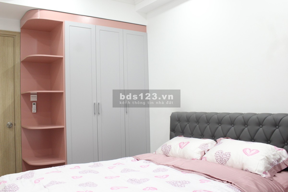 Cần bán nhanh căn hộ 2PN full nội thất đẹp The Sun Avenue, Q2