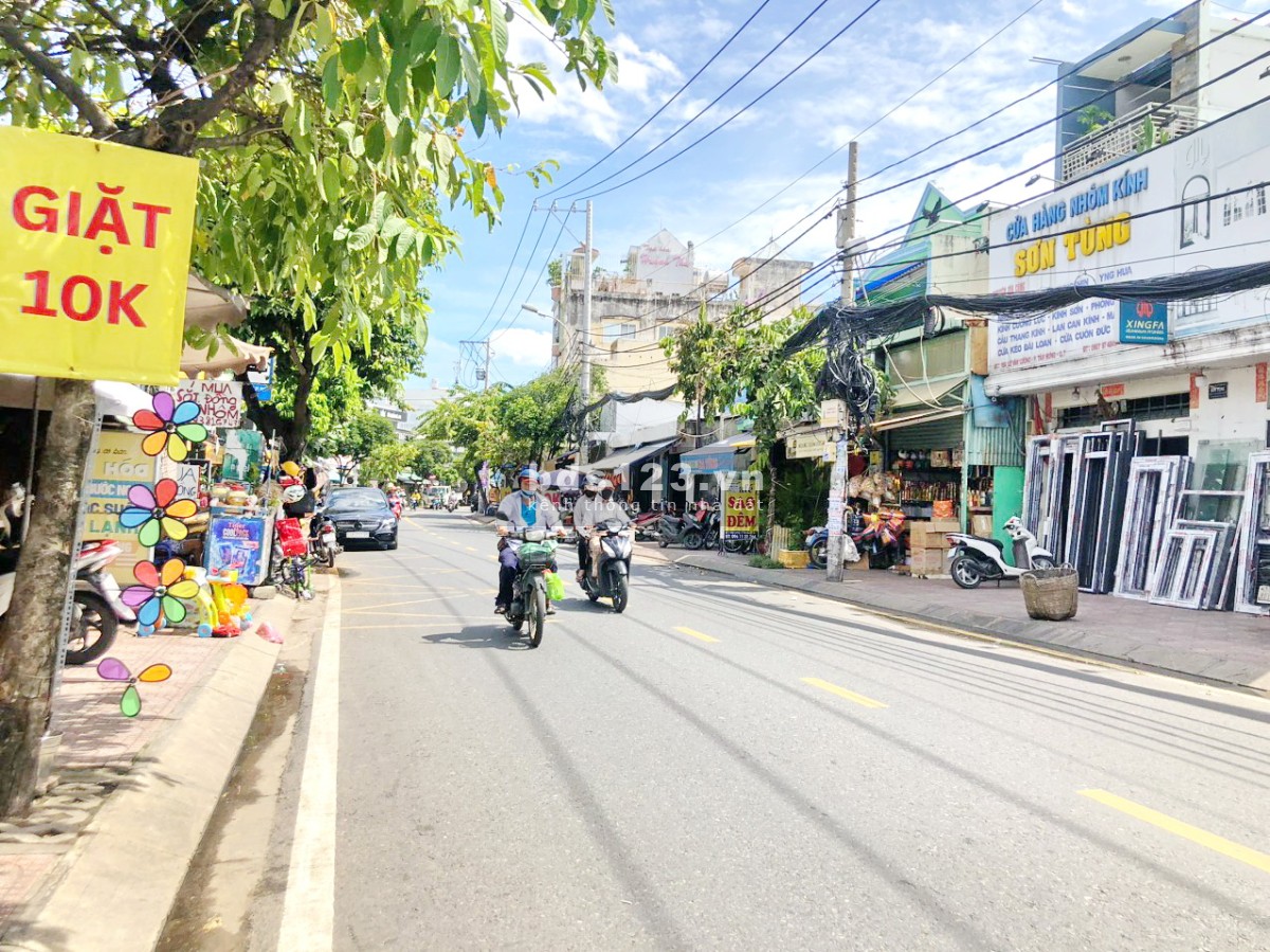 Cho thuê nhà mặt tiền 14 Lê Văn Lương Quận 7