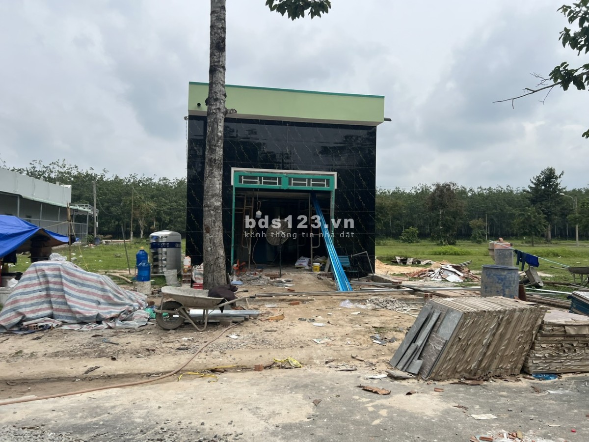 Bán đất lô góc DT 450m² FULL thổ cư, đường nhựa, gần bên KCN, chợ Định Hiệp